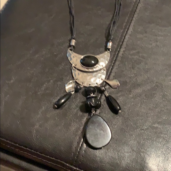 Necklace - Picture 1 of 2